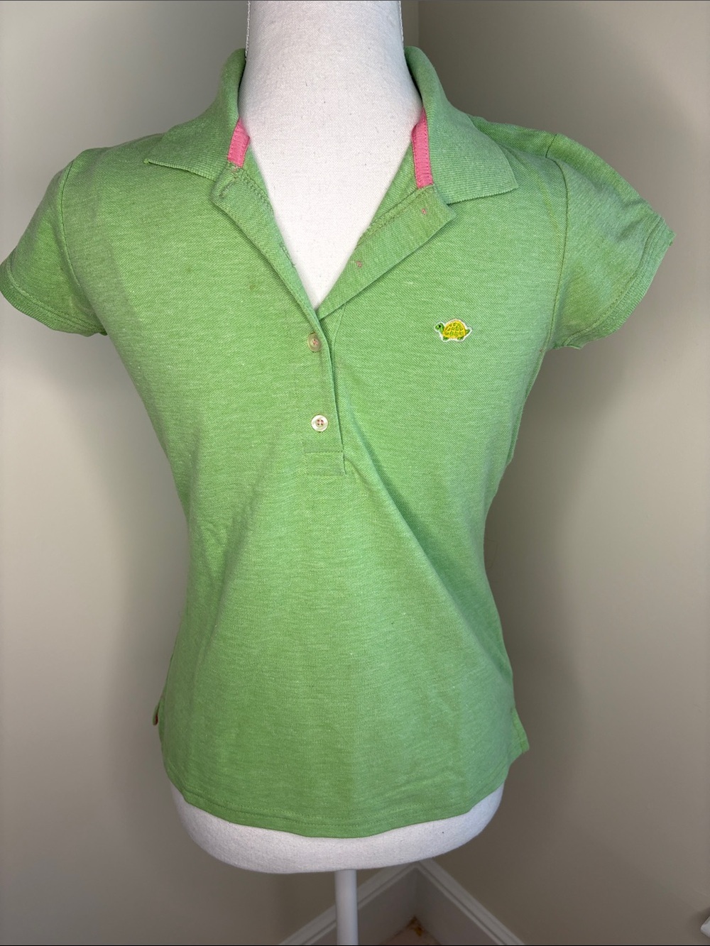 Child’s Energie Green Short Sleeve Polo with Turtle Patch. Med